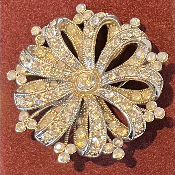 Vintage Designer Brooch - Picture 7 of 11